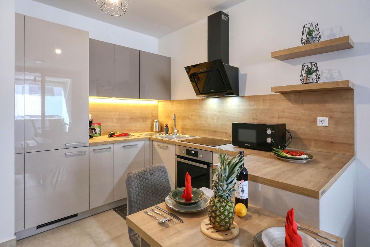 Apartments Luna With Free Parking ซาดาร์ ภายนอก รูปภาพ